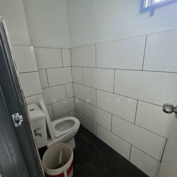 Shop / Office for Rent in Jalan Ipoh (Kuala Lumpur) - Oscar Tan - Bathroom - PropertyGuru.com.my