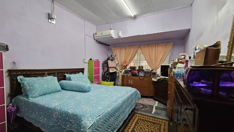 Semi-Detached House for Sale in Ayer Keroh (Melaka) - Alvin Chan Kai Boon - Bedroom - PropertyGuru.com.my