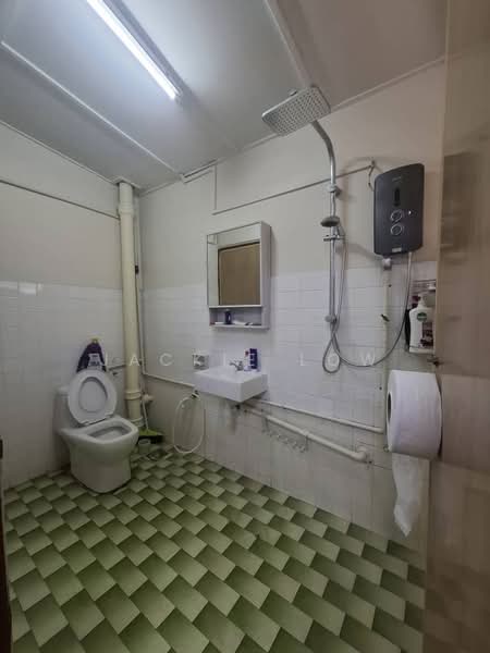 Rumah Teres 2 Tingkat untuk Dijual di SS15 (Subang Jaya) - Jackie Low - Bathroom - PropertyGuru.com.my