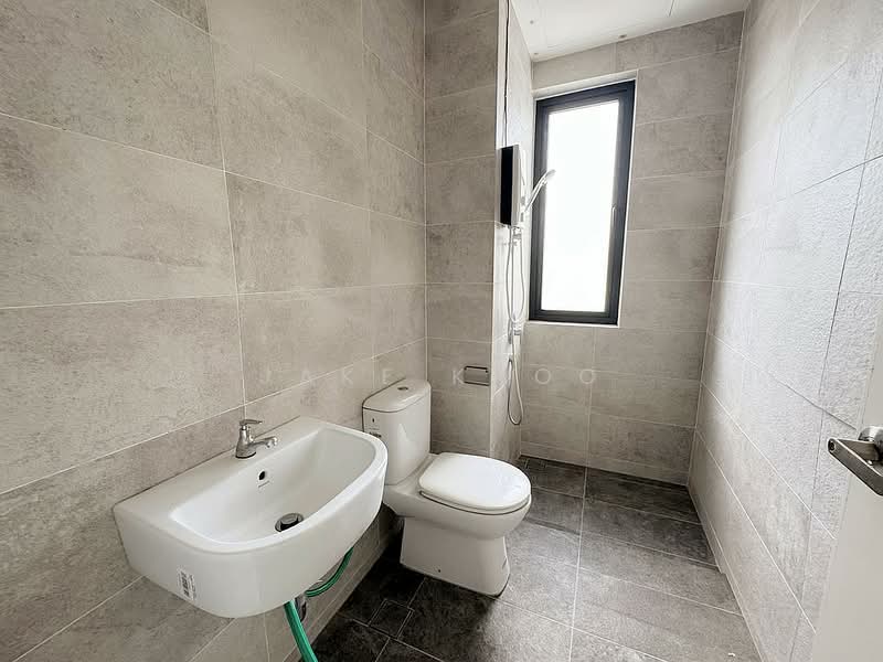 Kondominium untuk Dijual di Iconic Skies - Jake Khoo - Bathroom - PropertyGuru.com.my