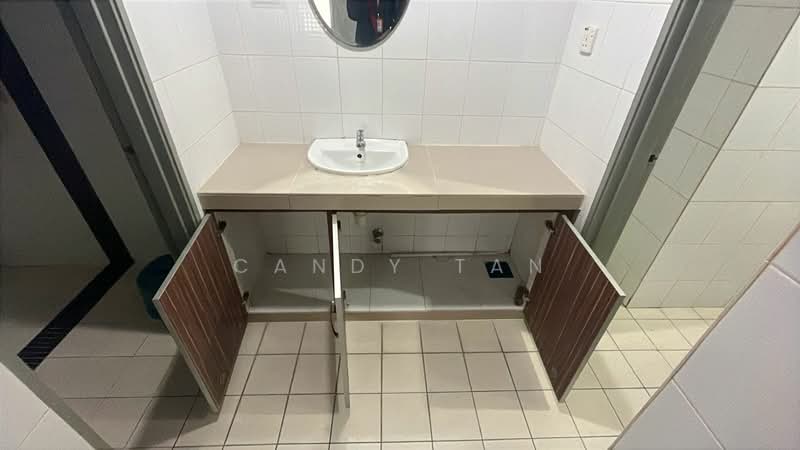 Servis Apartment untuk Disewa di Domain 2 @ NeoCyber - Candy Tan - Bathroom - PropertyGuru.com.my