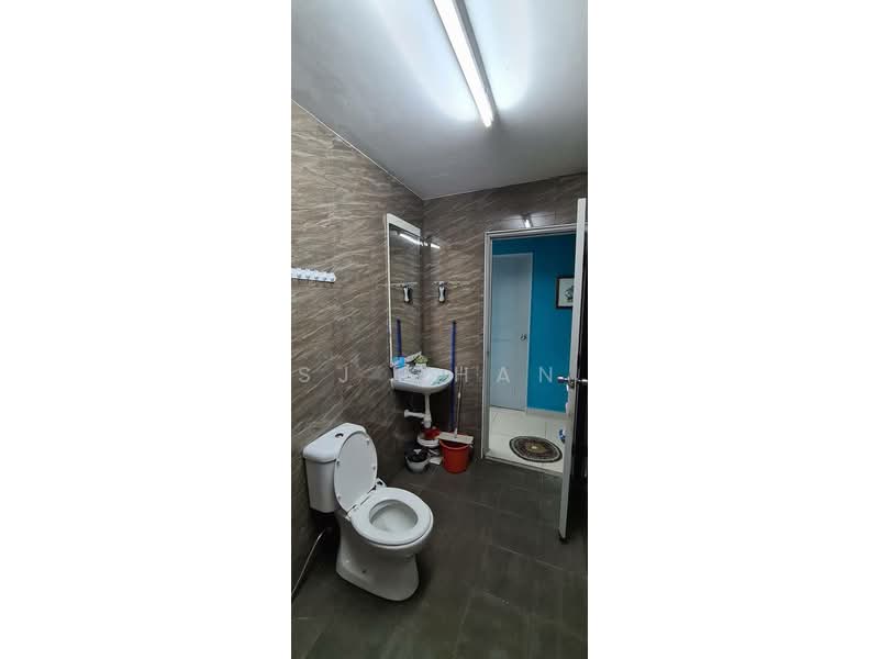 Apartment for Rent at East Bay (Seri Bayan) - SJ CHAN - Bathroom - PropertyGuru.com.my