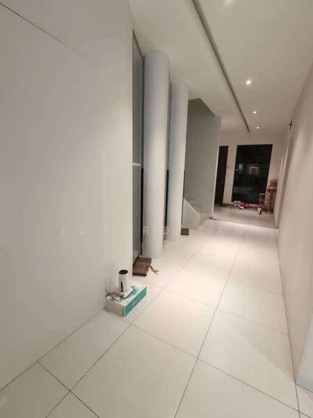 2-storey Terraced House for Sale in Taman Mount Austin (Tebrau) - Edward Tan - Corridor - PropertyGuru.com.my