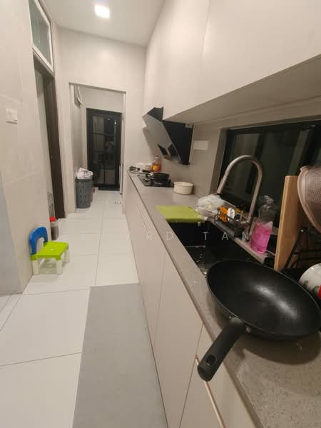 2-storey Terraced House for Sale in Taman Mount Austin (Tebrau) - Edward Tan - Kitchen - PropertyGuru.com.my