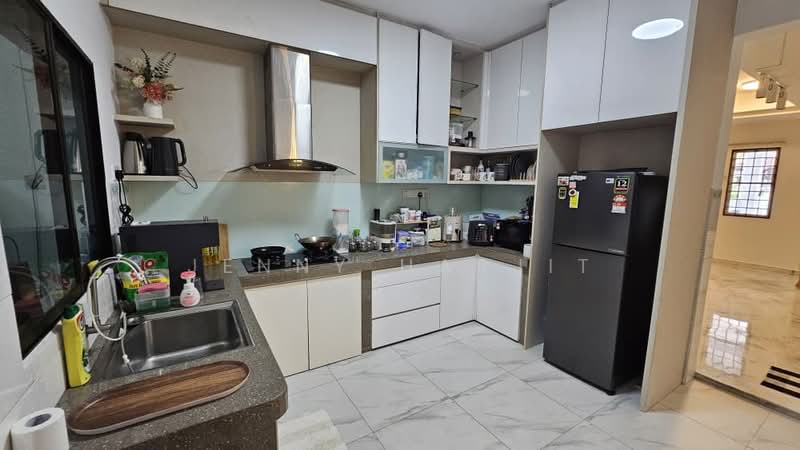 2-storey Terraced House for Sale in Subang Jaya (Selangor) - Jenny Harjit - Kitchen - PropertyGuru.com.my
