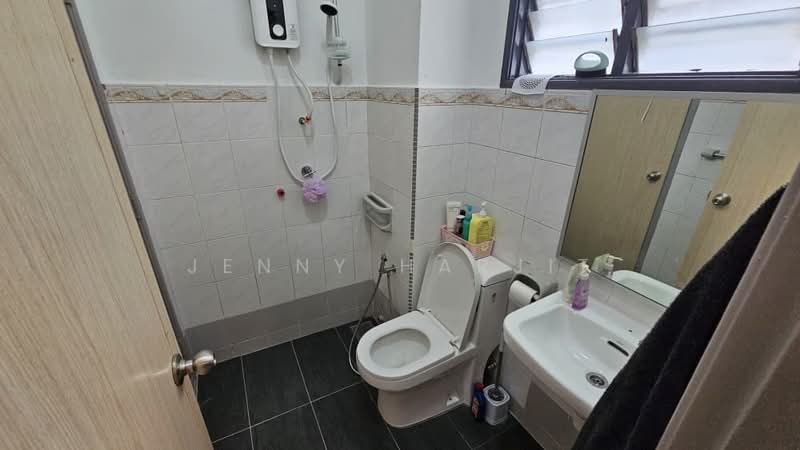 2-storey Terraced House for Sale in Subang Jaya (Selangor) - Jenny Harjit - Bathroom - PropertyGuru.com.my