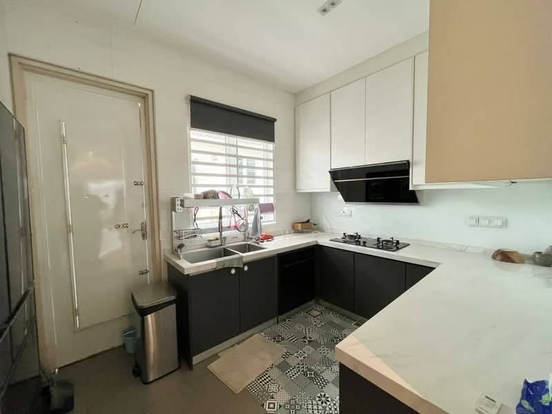 3.5-storey Terraced House for Sale in New Green Park (Rawang) - Leon Wong - Kitchen - PropertyGuru.com.my