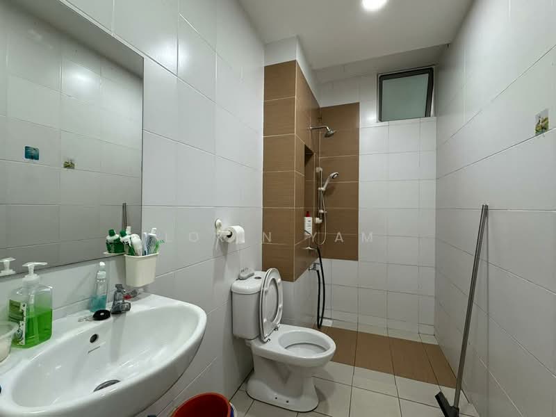 Condominium for Sale at The Seed Taman Sutera Utama - Lokin Yam - Bathroom - PropertyGuru.com.my