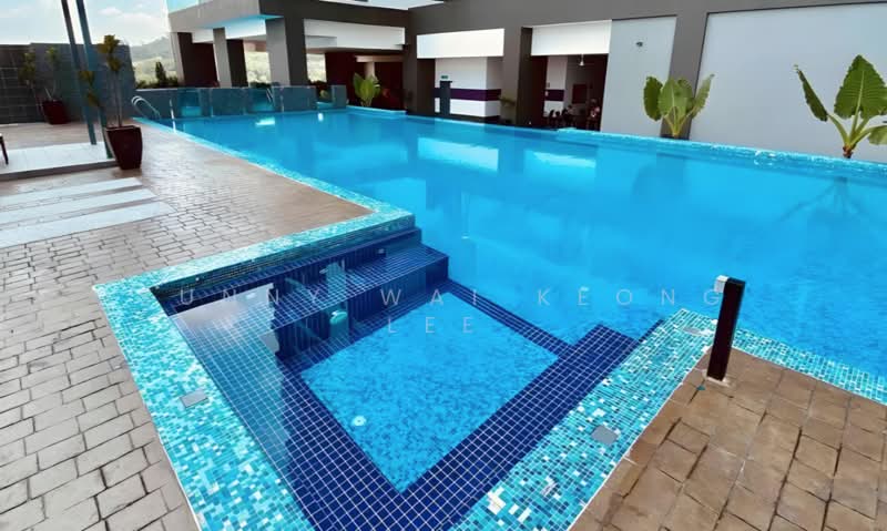 Servis Apartment untuk Dijual di Service Residence @ Landmark Residence 1 - Sunny Wai Keong Lee - Pool - PropertyGuru.com.my