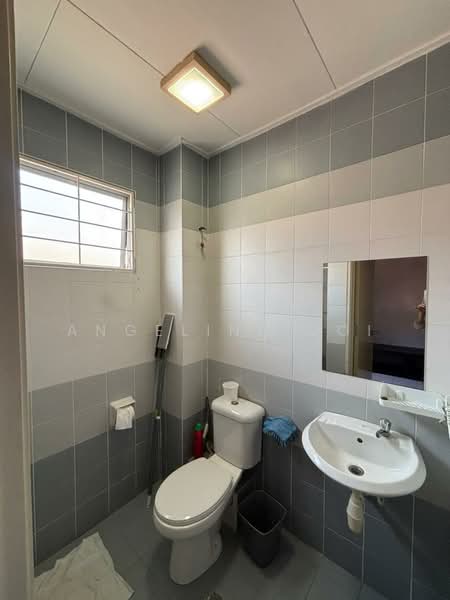 Rumah Teres 2 Tingkat untuk Dijual di Bandar Mahkota Cheras (Cheras) - Angeline Ooi - Bathroom - PropertyGuru.com.my