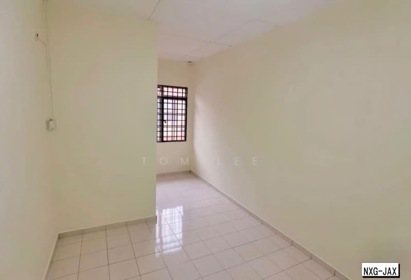2-storey Terraced House for Sale in Bandar Bukit Tinggi 2 (Klang) - Tom Lee - Interior - PropertyGuru.com.my