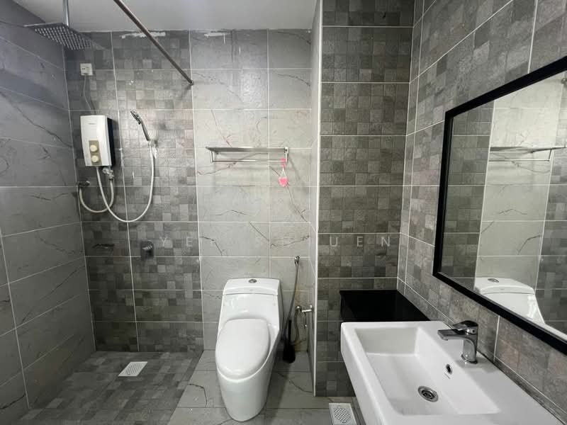 Service Residence for Rent at Pinnacle Tower - Yee Shiuen - Bathroom - PropertyGuru.com.my