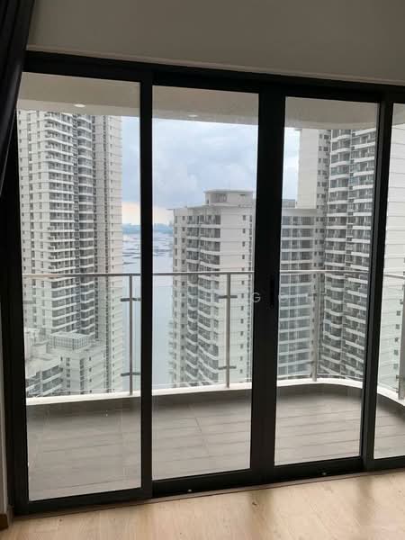 Kondominium untuk Disewa di Bay Point @ Country Garden Danga Bay - Joseph Goh - Balcony - PropertyGuru.com.my