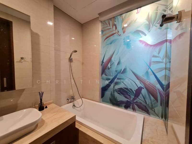 Servis Apartment untuk Disewa di Puteri Cove Residences - Christina Ling - Bathroom - PropertyGuru.com.my