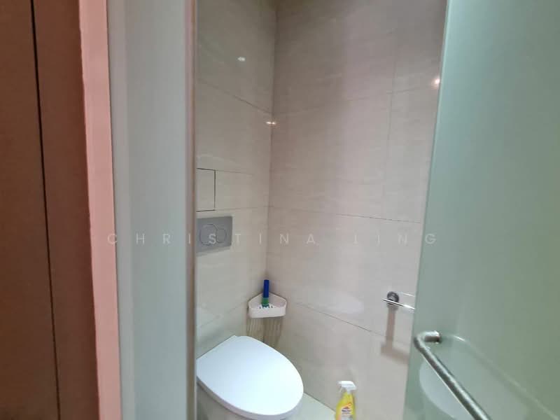 Servis Apartment untuk Disewa di Puteri Cove Residences - Christina Ling - Bathroom - PropertyGuru.com.my