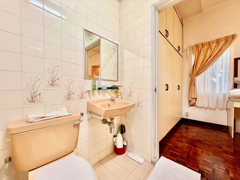 2-storey Terraced House for Sale in Taman Tun Dr Ismail (Kuala Lumpur) - Yin Peng . - Bathroom - PropertyGuru.com.my