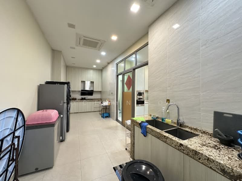 Rumah Banglo untuk Dijual di Batu 9 (Cheras) - Jocelyn Soo - Kitchen - PropertyGuru.com.my