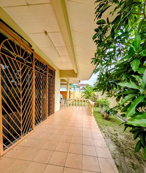 Semi-Detached House for Sale in Taman Mayfair (Ipoh) - Karen Tan - Exterior - PropertyGuru.com.my