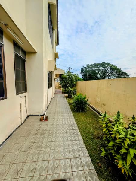 Semi-Detached House for Sale in Taman Mayfair (Ipoh) - Karen Tan - Exterior - PropertyGuru.com.my