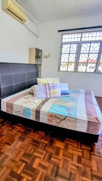 Semi-Detached House for Sale in Taman Mayfair (Ipoh) - Karen Tan - Bedroom - PropertyGuru.com.my