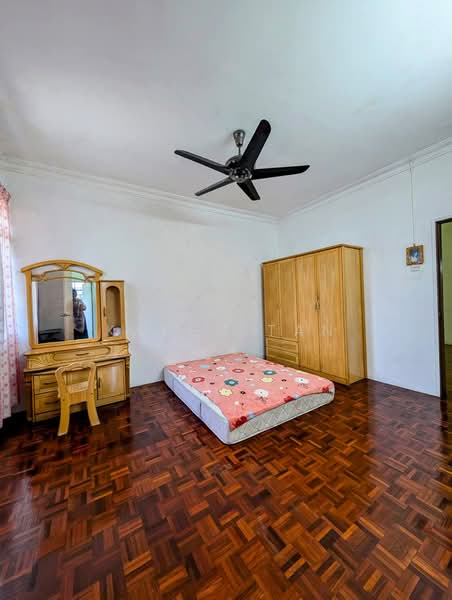 Semi-Detached House for Sale in Taman Mayfair (Ipoh) - Karen Tan - Bedroom - PropertyGuru.com.my