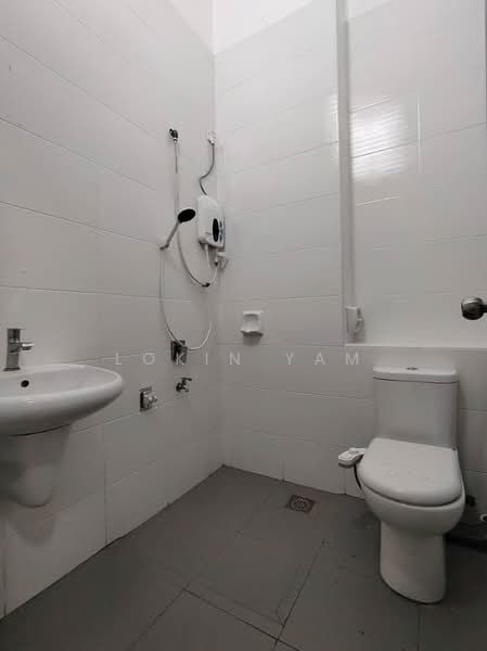 Rumah Teres untuk Dijual di Johor Bahru (Johor) - Lokin Yam - Bathroom - PropertyGuru.com.my