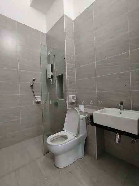 Rumah Teres untuk Dijual di Johor Bahru (Johor) - Lokin Yam - Bathroom - PropertyGuru.com.my