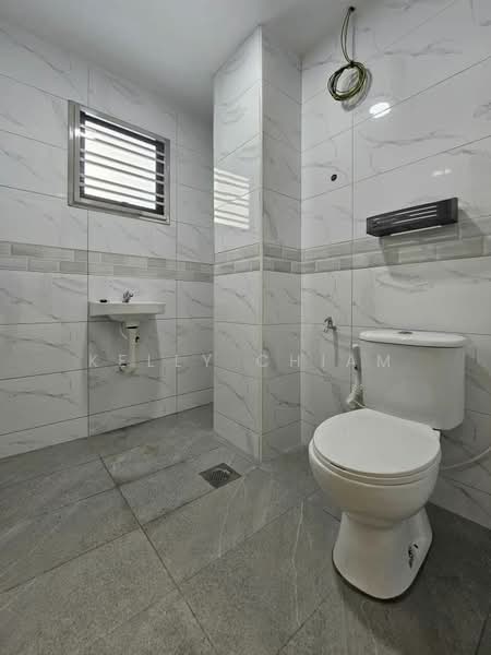 2-storey Terraced House for Sale in Taman Desa Jaya (Johor Bahru) - Kelly Chiam - Bathroom - PropertyGuru.com.my