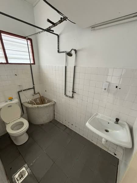 Rumah Teres 1 Tingkat untuk Disewa di Petaling Jaya (Selangor) - Wayne Yong - Bathroom - PropertyGuru.com.my