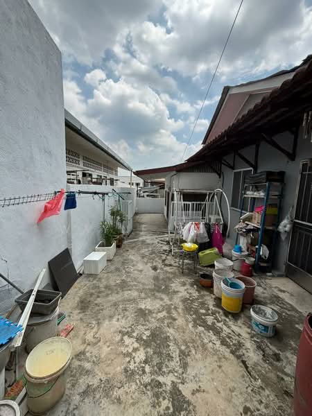 Rumah Teres 1 Tingkat untuk Disewa di Petaling Jaya (Selangor) - Wayne Yong - Exterior - PropertyGuru.com.my