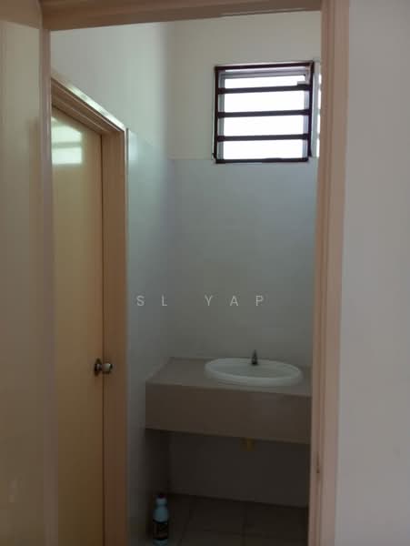 Rumah Teres 2 Tingkat untuk Dijual di Seremban (Negeri Sembilan) - SL Yap - Bathroom - PropertyGuru.com.my