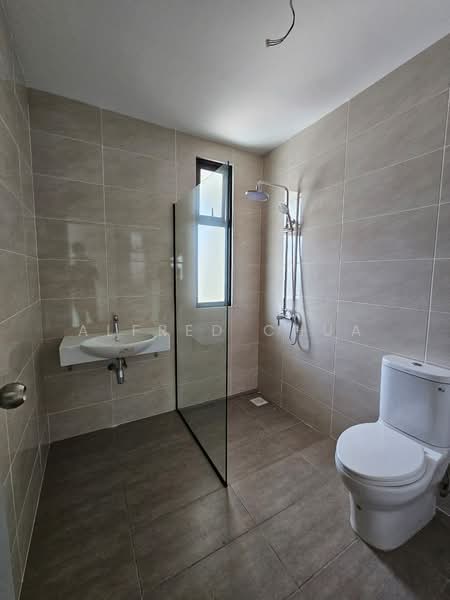 Rumah Teres 2 Tingkat untuk Dijual di Pine Square (Kuching) - Alfred Chua - Bathroom - PropertyGuru.com.my