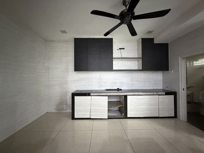 2-storey Terraced House for Sale in Taman Universiti (Skudai) - Yuki Cheng - Kitchen - PropertyGuru.com.my