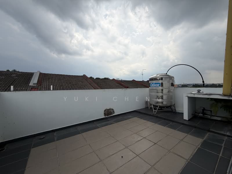 2-storey Terraced House for Sale in Taman Universiti (Skudai) - Yuki Cheng - Roof - PropertyGuru.com.my