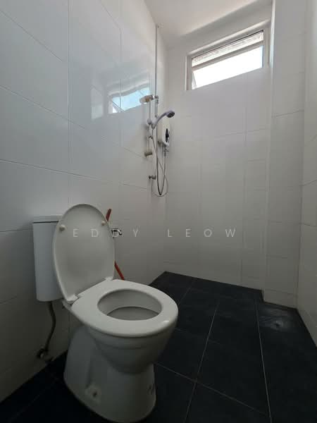 3-storey Terraced House for Sale in Taman Limbongan Indah (Klebang) - Eddy Leow - Bathroom - PropertyGuru.com.my