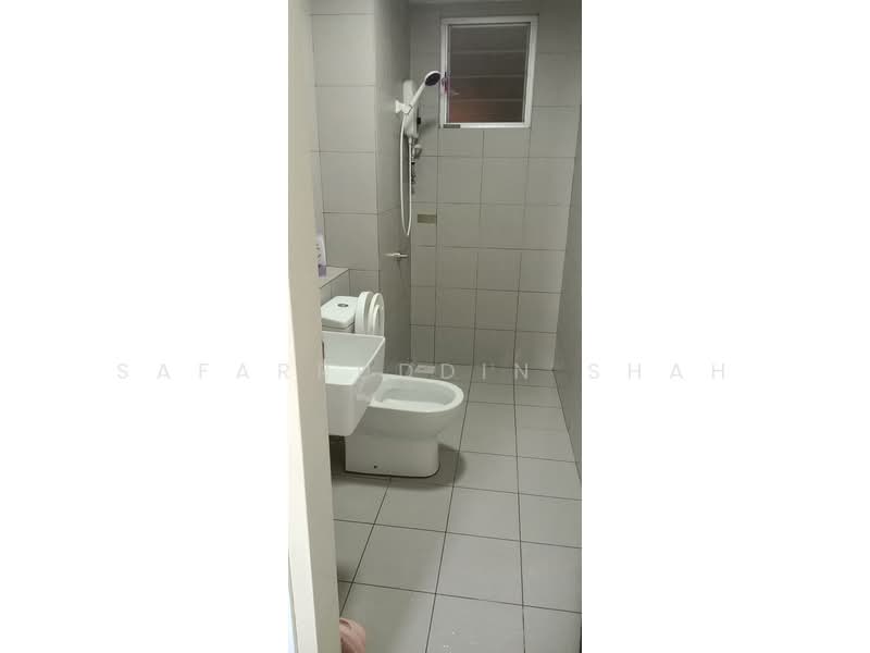 Condominium for Rent at Lakefront Homes - Safarruddin Shah - Bathroom - PropertyGuru.com.my