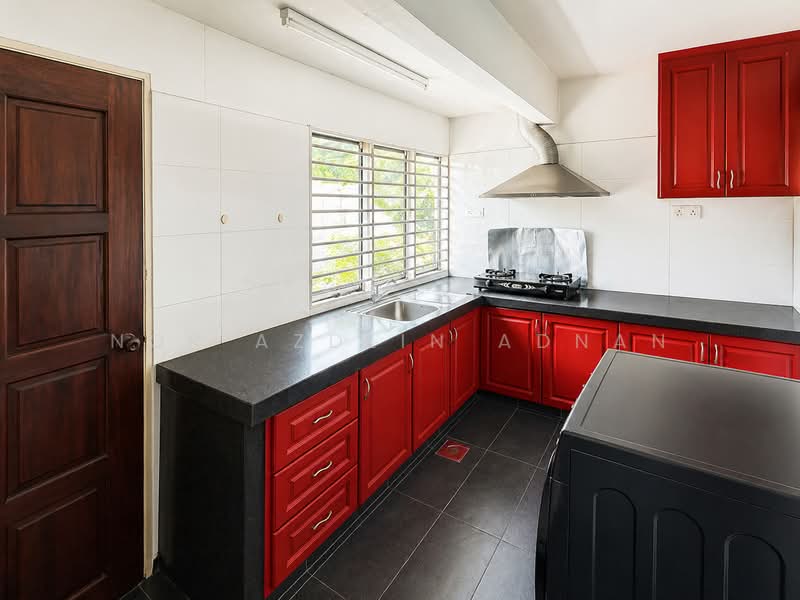 Rumah Banglo untuk Dijual di Seksyen 12 (Shah Alam) - Nor Azdlin Adnan - Kitchen - PropertyGuru.com.my