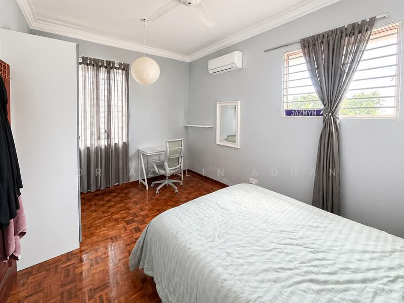 Rumah Banglo untuk Dijual di Seksyen 12 (Shah Alam) - Nor Azdlin Adnan - Bedroom - PropertyGuru.com.my