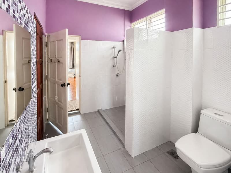 Rumah Banglo untuk Dijual di Seksyen 12 (Shah Alam) - Nor Azdlin Adnan - Bathroom - PropertyGuru.com.my