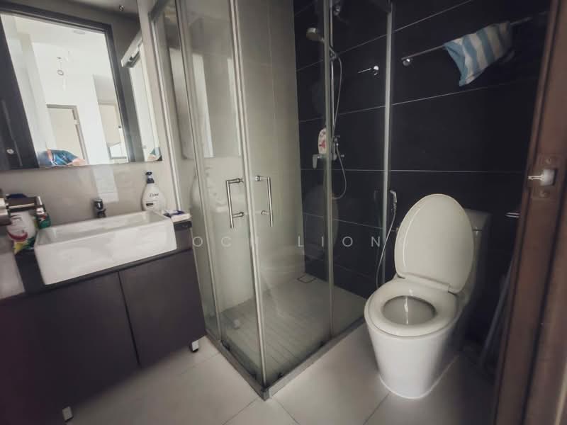 Condominium for Rent at Amberside @ Country Garden Danga Bay - Enoch Liong - Bathroom - PropertyGuru.com.my
