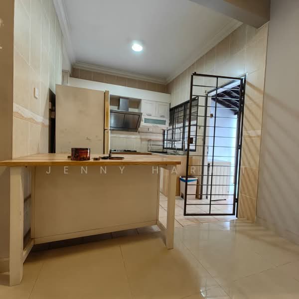 2-storey Terraced House for Sale in Putra Heights (Subang Jaya) - Jenny Harjit - Kitchen - PropertyGuru.com.my