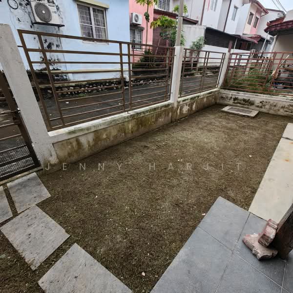2-storey Terraced House for Sale in Putra Heights (Subang Jaya) - Jenny Harjit - Exterior - PropertyGuru.com.my
