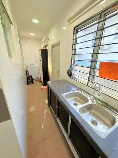 Rumah Teres 2 Tingkat untuk Disewa di Taman Mutiara Indah (Puchong) - Carlos Ng - Kitchen - PropertyGuru.com.my