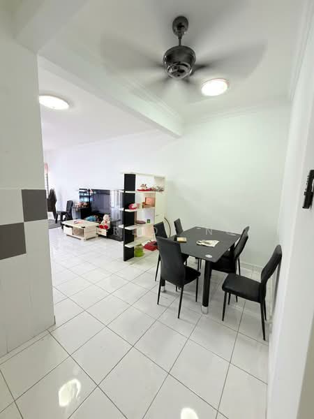 Rumah Teres 2 Tingkat untuk Disewa di Taman Mutiara Indah (Puchong) - Carlos Ng - Living Room - PropertyGuru.com.my