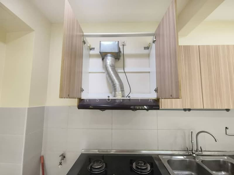 Service Residence for Sale at The Garden Residences - Winson Tan - Kitchen - PropertyGuru.com.my