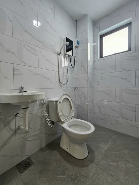 2-storey Terraced House for Sale in Taman Ungku Tun Aminah (Skudai) - Yuki Cheng - Bathroom - PropertyGuru.com.my