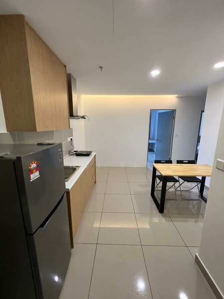 Servis Apartment untuk Disewa di Paramount Utropolis - Wei Kit - Kitchen - PropertyGuru.com.my