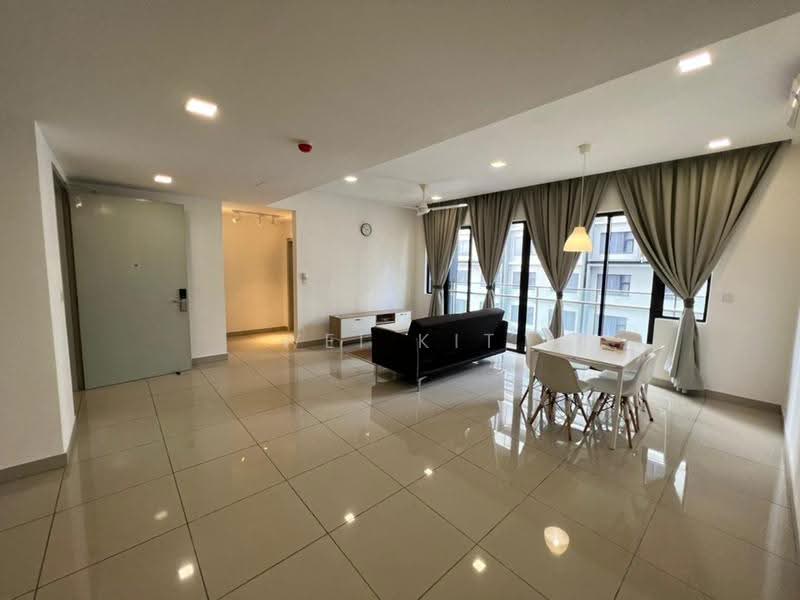 Kediaman Servis untuk Disewa di Utropolis Suites 1 - Wei Kit - Living Room - PropertyGuru.com.my