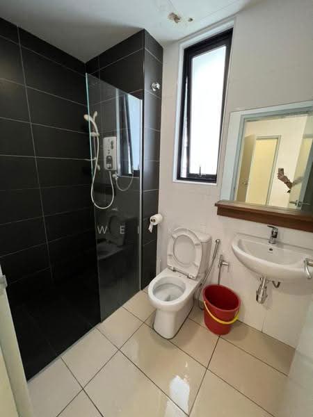 Kediaman Servis untuk Disewa di Utropolis Suites 1 - Wei Kit - Bathroom - PropertyGuru.com.my