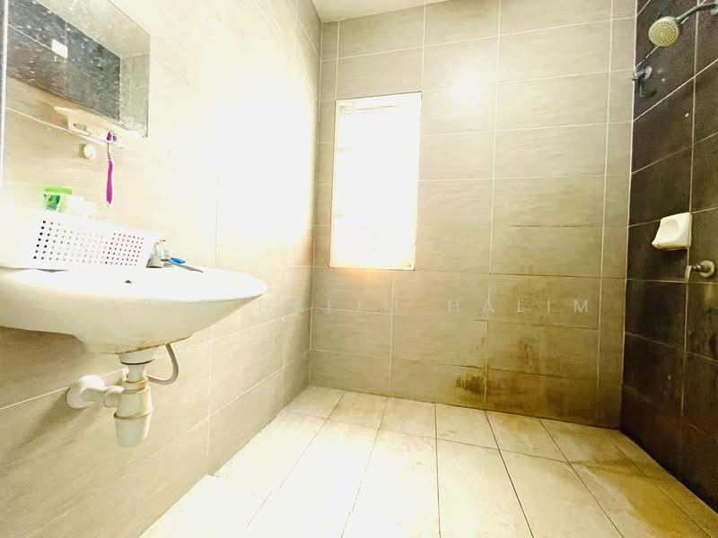 Rumah Teres untuk Dijual di Sepang (Selangor) - Arif Halim Halim - Bathroom - PropertyGuru.com.my